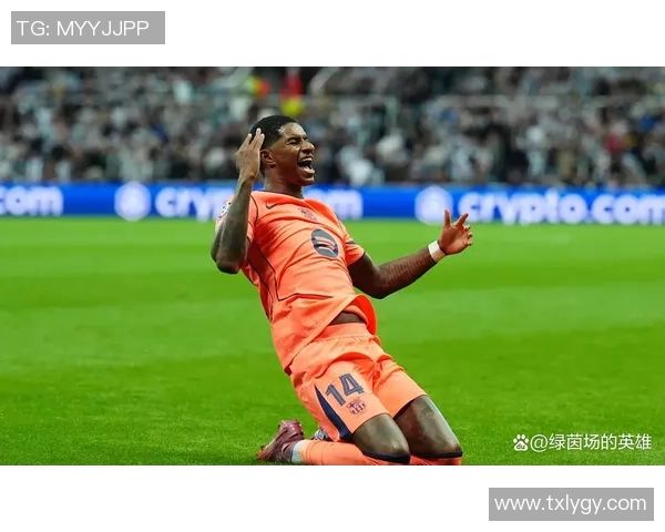 当年巨星光环褪尽绿茵英雄走向落寞的孤独瞬间