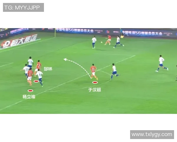 足球球星相框装裱价格解析不同款式与材质如何影响费用